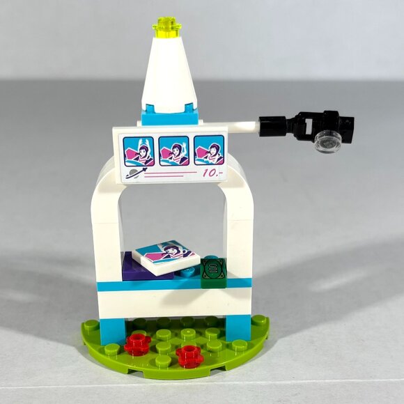 LEGO Friends Amusement Park Space Ride 41128 RETIRED - Picture 6 of 8